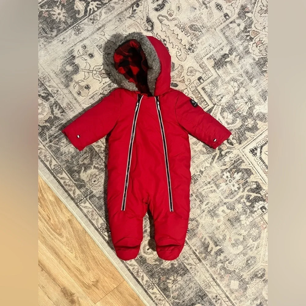CANADIAN SNOW SUIT / 6-12M ❄️